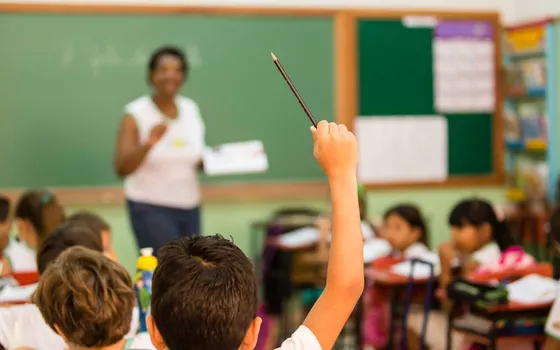 LIVRO - MADRE TERESA E OS DESAFIOS DA EDUCAÇÃO IENS