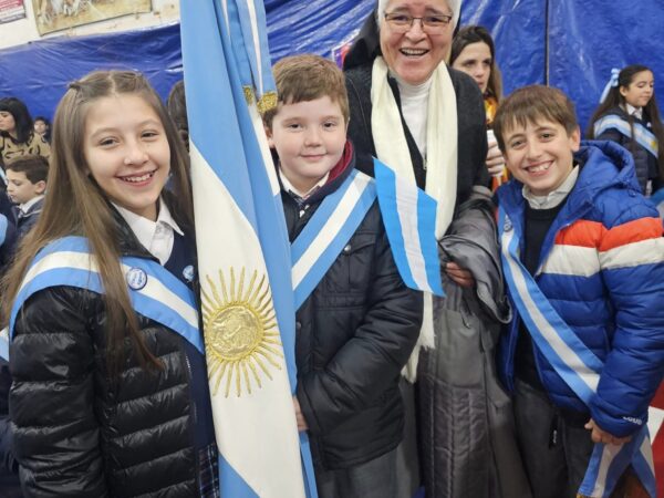 Irma Irma Escuela Nuestra Senora de Lujan Adrogue